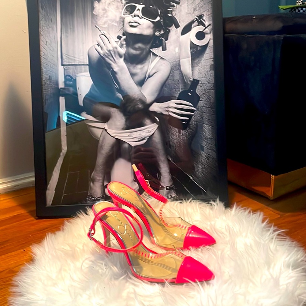 Hot pink Jessica Simpson T-strap heels sz 6.5